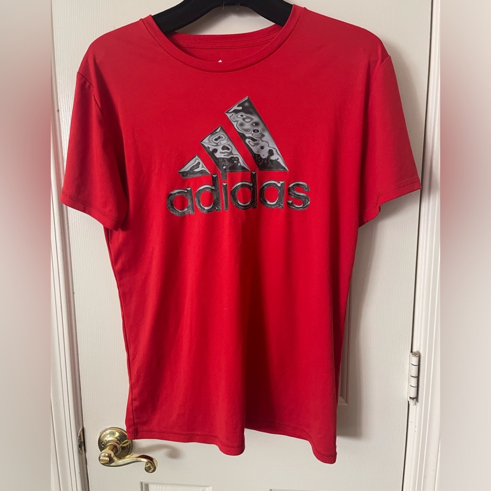 Adidas Red Youth SZ XL(18-20) Sports Logo T-Shirt